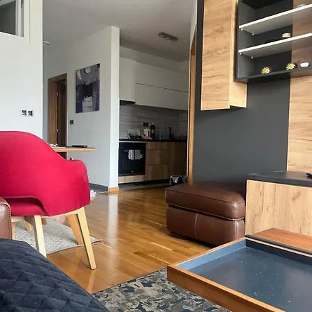 Bulevar Sa Parking Mjestom Apartmán