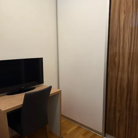 Apartamento Bulevar Sa Parking Mjestom Saraievo