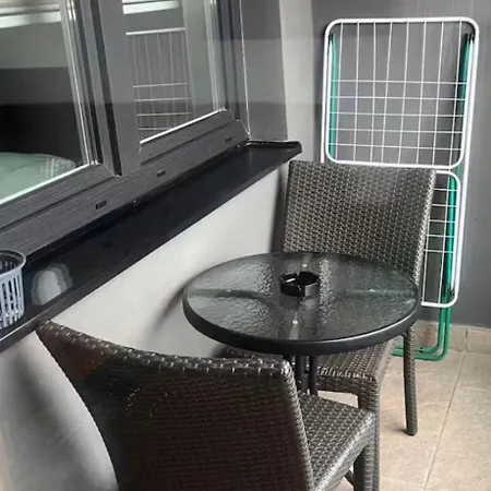 Bulevar Sa Parking Mjestom شقة